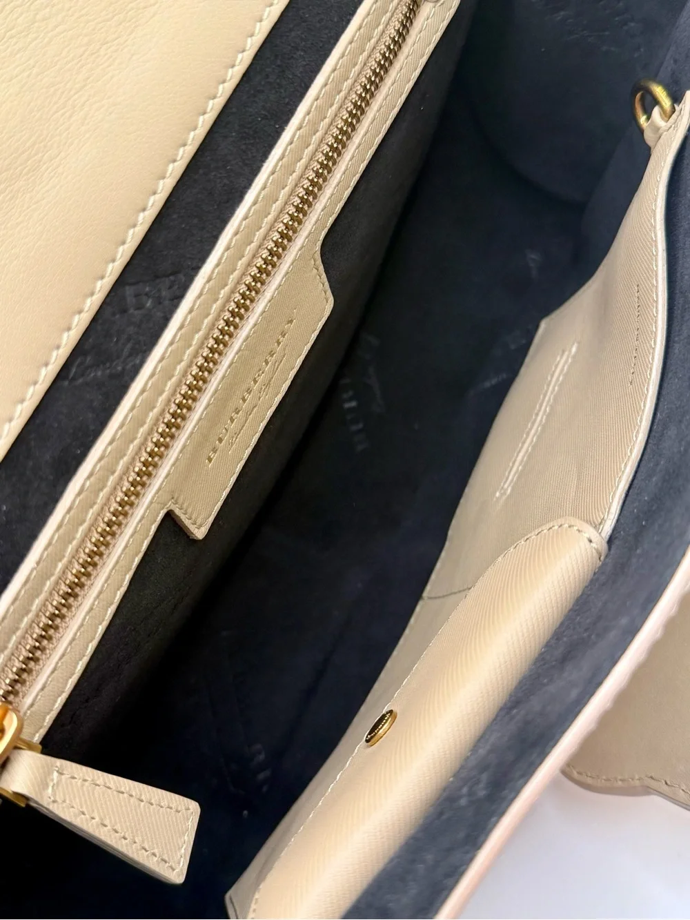 Burberry Medium DK88 Top Handle Bag in Beige Trench Leather Pre-Owned